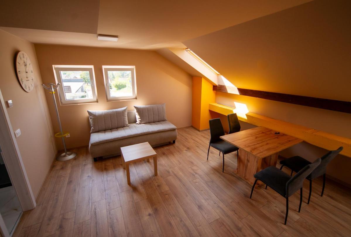 Sport Apartments Радовлица Экстерьер фото