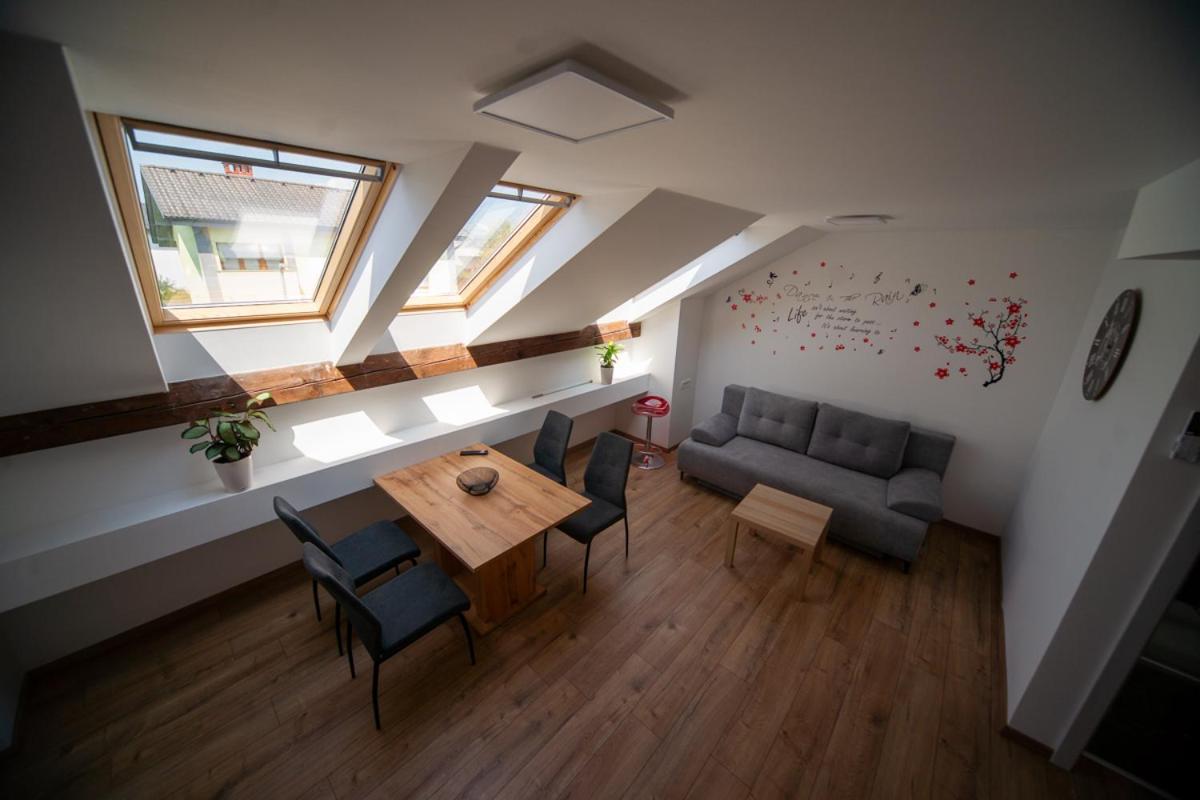 Sport Apartments Радовлица Экстерьер фото
