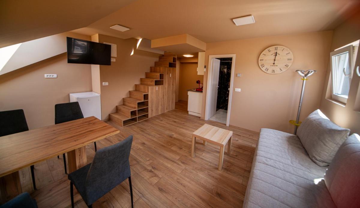 Sport Apartments Радовлица Экстерьер фото