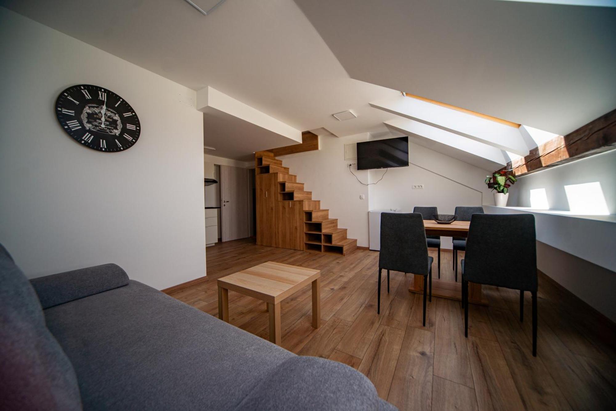 Sport Apartments Радовлица Экстерьер фото